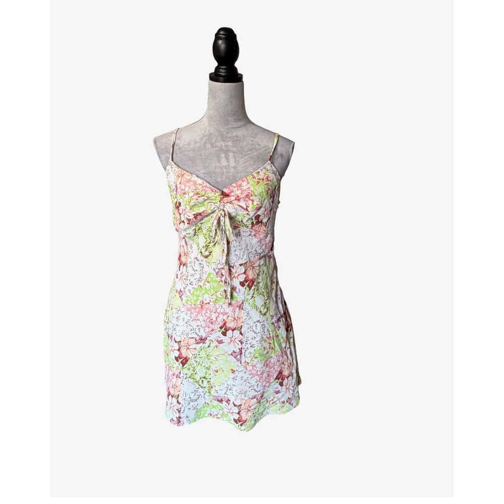 Forever 21 Floral Patchwork Mini Dress Pink‎ DO NOT BUY